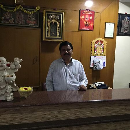 Hotel Suprabath Towers Tirupati Esterno foto