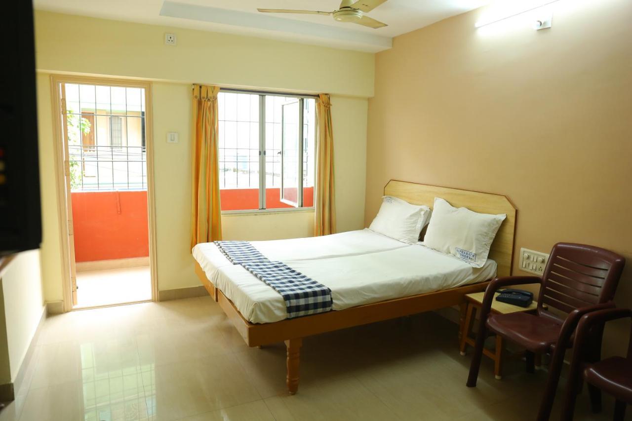 Hotel Suprabath Towers Tirupati Esterno foto
